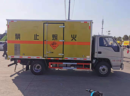 北林爆破器材运输车技术升级与安全合规新趋势